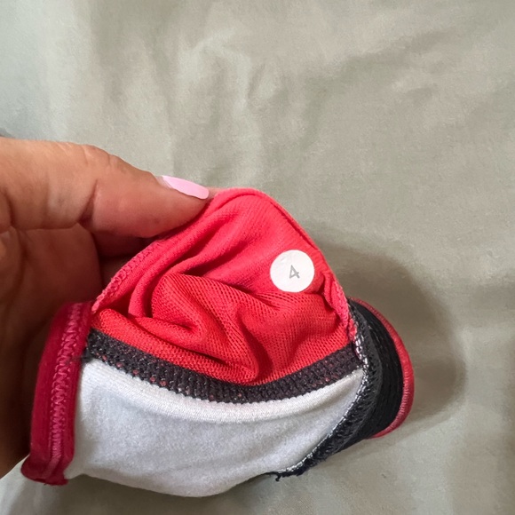 Lululemon sport bra - Picture 3 of 3